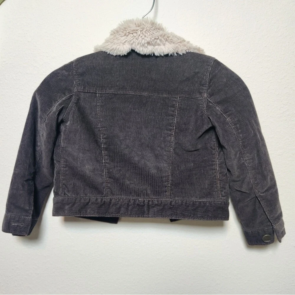 GAP great button